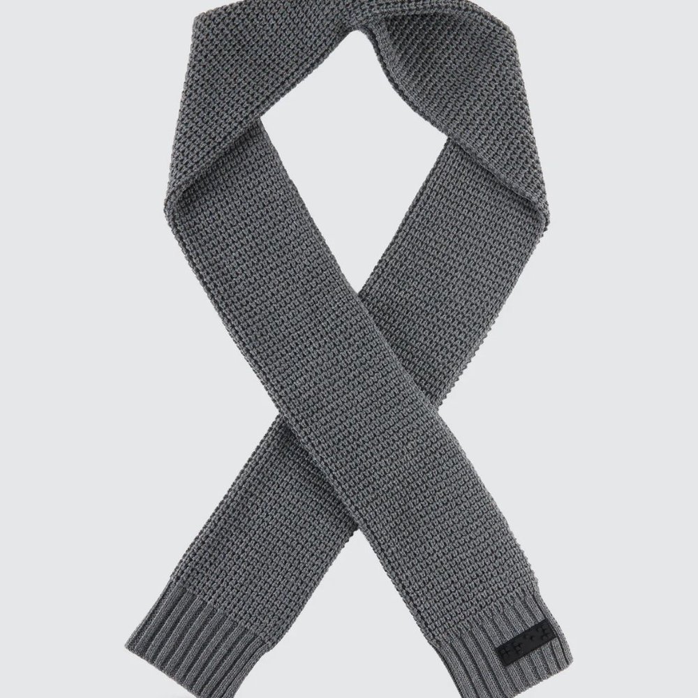 WAFFLE KNIT SCARF